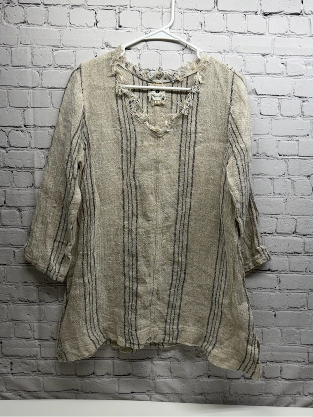 Namsar linen Relaxed V-Neck Striped Tunic - Cream with Black Stripes sz small